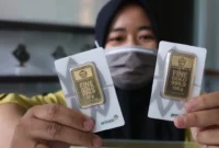 Harga emas Antam, UBS, dan Galeri24 di Pegadaian turun pada Sabtu, 3 Oktober 2026.(Foto : Liputan6.com/Angga Yuniar)