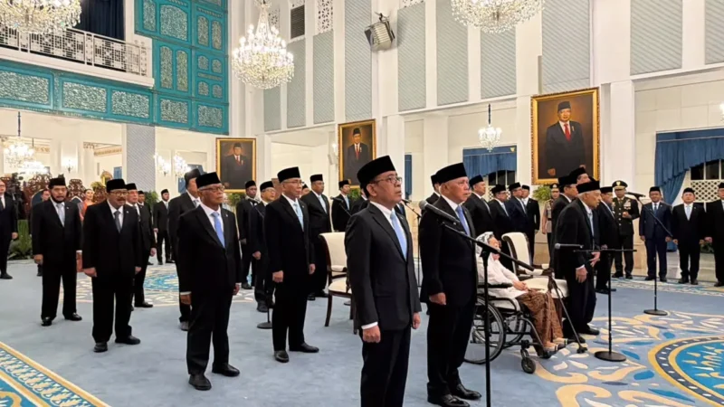 Presiden Prabowo Subianto melantik 26 tokoh sebagai anggota Wantimpres di Istana Negara, Jakarta, Jumat (2/10/2026).(Foto : Liputan6.com/ Lizsa Egeham)