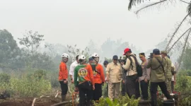Prabowo meninjau kebakaran hutan dan lahan di Kalimantan Barat, Sabtu (22/8/2026). (Liputan6.com/Lizsa Egeham).
