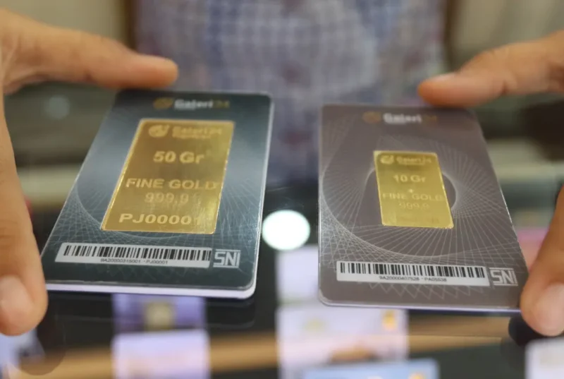 Daftar harga emas Antam, UBS, dan Galeri24 di Pegadaian pada Senin, 19 Oktober 2026.(Foto : Liputan6.com/Angga Yuniar)
