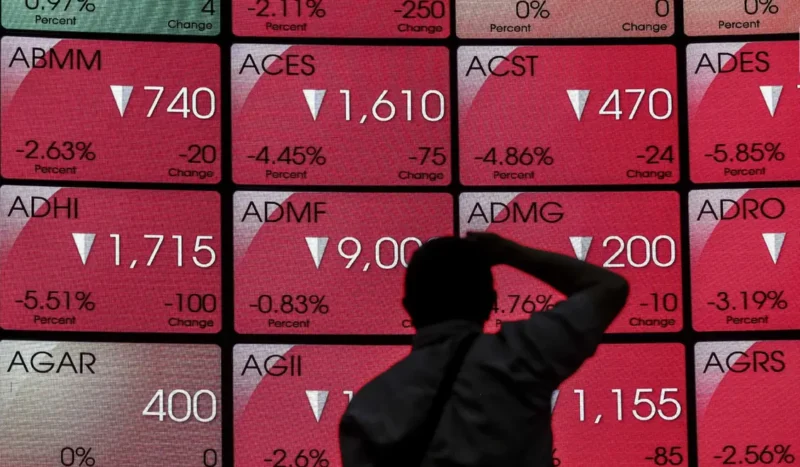 Fitch Ratings memperingatkan potensi dampak reklasifikasi MSCI terhadap rupiah, cadangan devisa, dan risiko kredit Indonesia.(Foto : Liputan6.com/Johan Tallo)