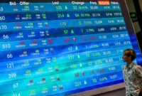 Pengendali WINR menjual 19,25 juta saham untuk meningkatkan free float.(Foto : Ilustrasi IHSG (BAY ISMOYO/AFP)