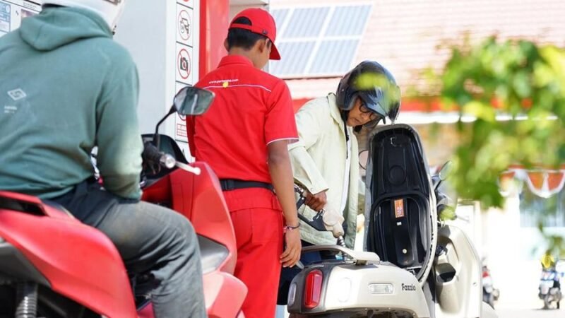 Pertamina meningkatkan pasokan BBM, jam operasional SPBU, dan layanan tambahan untuk memenuhi kebutuhan masyarakat.(Foto : Dok.Pertamina)