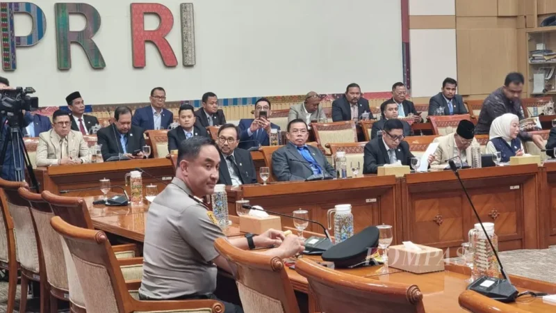 Komjen Suyudi Ario Seto menjalani uji kelayakan dan kepatutan sebagai calon Kapolri di Komisi III DPR, Kamis (1/10/2026).(Foto : KOMPAS/Machradin Wahyudi Ritonga)