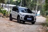 Suzuki XL7 New Alpha Hybrid saat menjalani pengujian di kawasan Sentul dan Hambalang, Bogor.(Foto : Roderick)