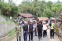 Wali Kota Alfin bersama Wakil Wali Kota Azhar Hamzah dan jajaran Pemkot Sungai Penuh mengikuti Goro Akbar bersama masyarakat.