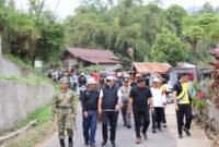 Wali Kota Alfin bersama Wakil Wali Kota Azhar Hamzah dan jajaran Pemkot Sungai Penuh mengikuti Goro Akbar bersama masyarakat.