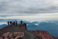 TNKS mengingatkan pendaki agar menjaga kelestarian Gunung Kerinci dan Danau Gunung Tujuh dari ancaman kebakaran hutan.(Foto : Tribunjambi.com/Herupitra)
