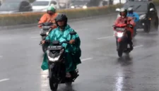 BMKG memprediksi awal musim hujan 2026/2027 mengalami keterlambatan di sejumlah wilayah Indonesia.(Foto : TRIBUNNEWS/JEPRIMA)