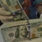Rupiah melemah 0,25 persen ke level Rp17.948 per dolar AS akibat tekanan inflasi Amerika Serikat.(Foto : CNN Indonesia/Adhi Wicaksono)